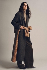 Trenchcoat Zara dáng dài cổ bẻ kẻ caro nâu