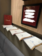 Khăn Loro Piana viền kẻ 100% cashmere