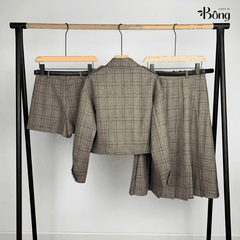 Short váy Khaki xếp ly Sel-Portrait dáng ngắn kẻ chìm kèm belt