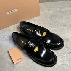 Loafer MiuMiu đen bóng bản VIP