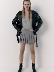 Chân váy Zara mini xếp ly chân 2 màu
