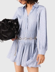 Đầm ngắn satin xếp nếp đính đá