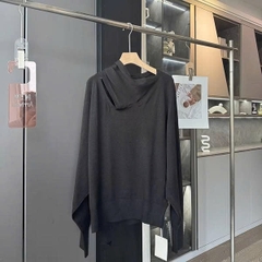 Áo len COS cổ V cut-out vai
