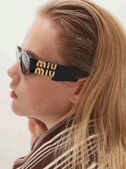 Kính MiuMiu SMU09W 2 màu