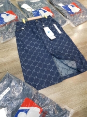 Chân váy denim MLB dáng midi màu nhạt