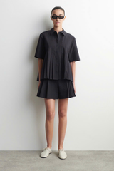 Quần short cotton xếp ly dáng tiêu chuẩn