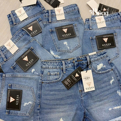 Short denim GUESS gấu tua rua