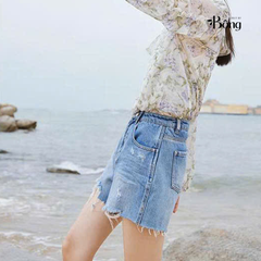 Short denim GUESS gấu tua rua