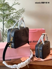 Túi Miumiu da trơn Beau mini