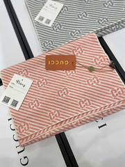 Khăn len nhũ Gucci