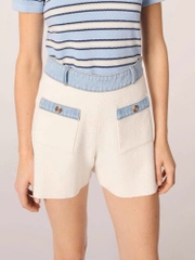 Quần short dệt kim phối viền denim