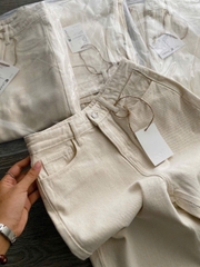 Quần denim COS suông màu kem