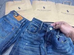 Quần jeans suông Polo RL rách gối