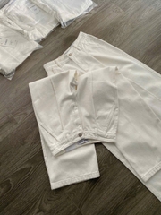 Quần jean trắng Zara dáng suông