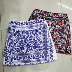 Chân váy mini thêu Francesca's