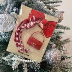 Charm COACH đỏ dư xịn fullbox
