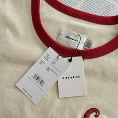 Tshirt COACH  thêu logo ngực