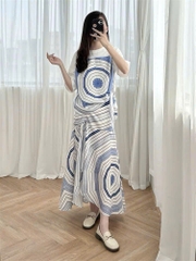 Áo thun in họa tiết xoắn ốc