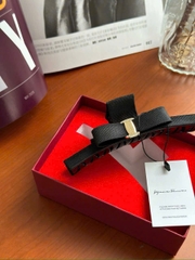 Kẹp tóc Salvatore Ferragamo đen fullbox