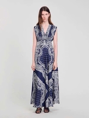 Váy maxi Sandro sát nách họa tiết thổ cẩm navy cổ V