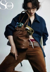 Kính Miumiu gọng vuông mắt đen viền vàng Sz54