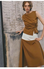 Váy MIDI chi tiết xoắn