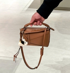 Túi Loewe đeo vai bằng da Puzzle Edge