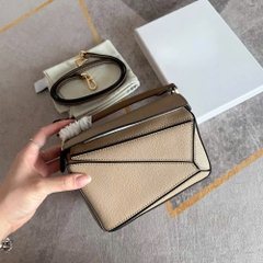 Túi Loewe đeo vai bằng da Puzzle Edge