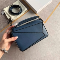 Túi Loewe đeo vai bằng da Puzzle Edge