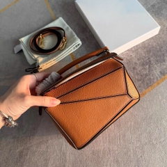 Túi Loewe đeo vai bằng da Puzzle Edge