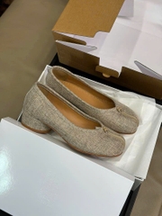 Giày Maison Margela xỏ ngón màu cát