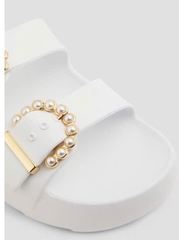 Dép Lê Khóa Ngọc Trai Mới  Stuart Weitzman