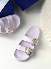 Dép Lê Khóa Ngọc Trai Mới  Stuart Weitzman