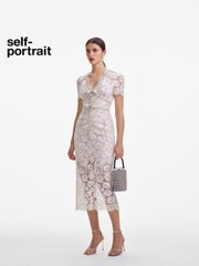 Váy Sel-Portrait ren 3D màu kem