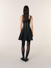Váy dệt kim jacquard ngắn