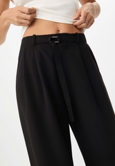 Quần suông Stradivarius lưng chun belt trước