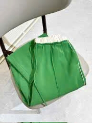 Quần Zara xanh neon cạp chun trắng dáng suông