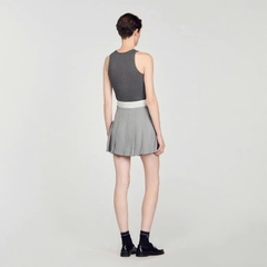 Chân váy Sandro khaki xếp ly màu tàn cạp trắng