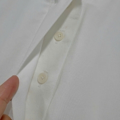 Sơ mi dáng loose cổ tròn khuy ngực