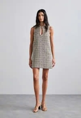 Đầm ngắn vải tweed đính đá