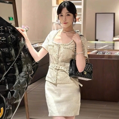 Áo Self-Portrait tweed trắng ngắn tay cổ tròn kèm belt
