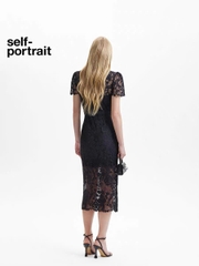 Váy Sel-Portrait ren 3D viền đá