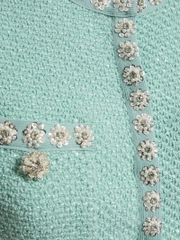 Váy ngắn thêu họa tiết tự họa Mint Knit