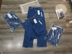 Quần denim CK cạp trắng dáng suông