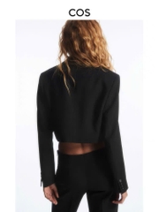 Blazer COS dáng crop đen
