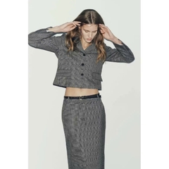 Blazer Zara kẻ chìm dáng lửng