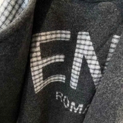 Khăn cape FENDI tua rua