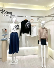 Áo len Brunello Cucinelli cổ trụ đính hoa sequin ngực