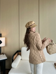 Áo khoác trần trám Moncler