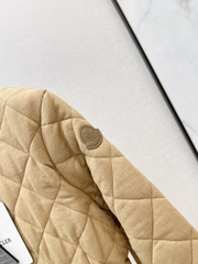 Áo khoác trần trám Moncler